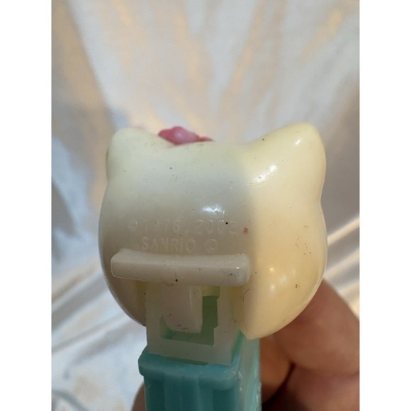 Pez dispensers lot of 3,  Hello Kitty, Easter Bunny on Top Red Bow Sanrio 2003 - Picture 5 of 5